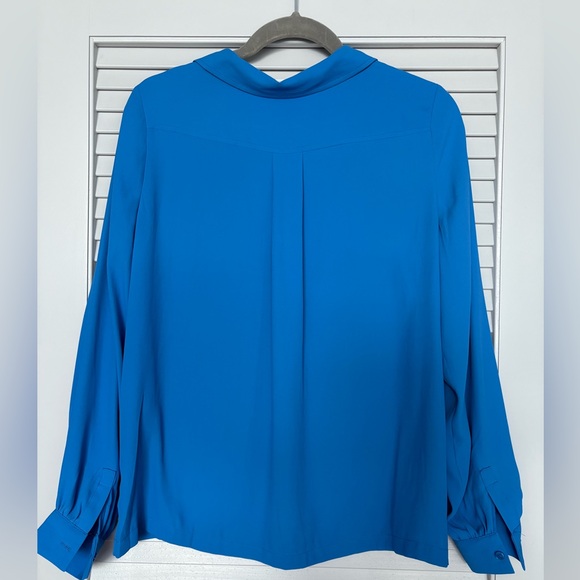 White House Black Market Vibrant Blue Blouse - Picture 2 of 3